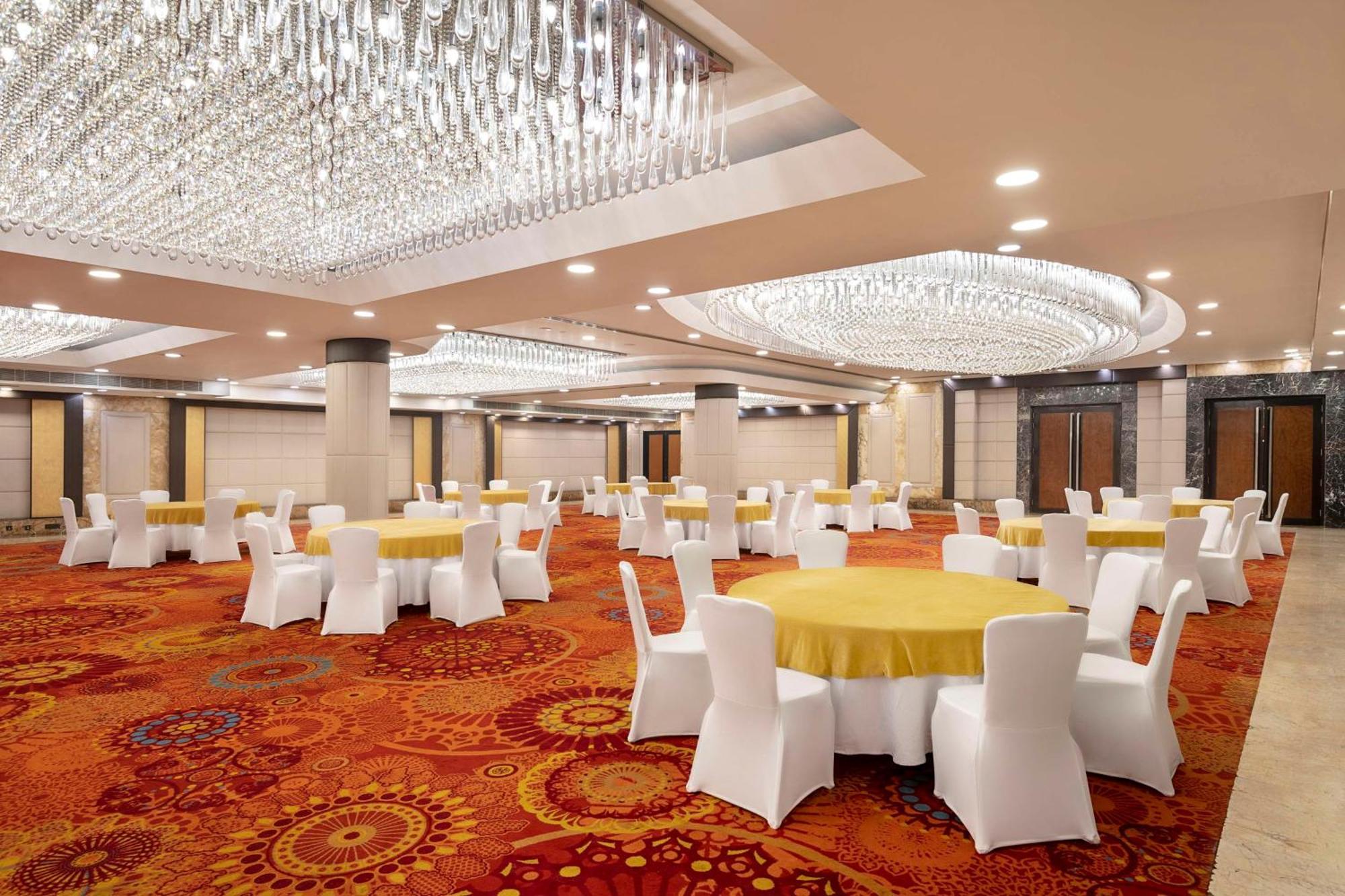 Hotel Radisson Blu Kaushambi Delhi Ncr Ghaziabad Zewnętrze zdjęcie